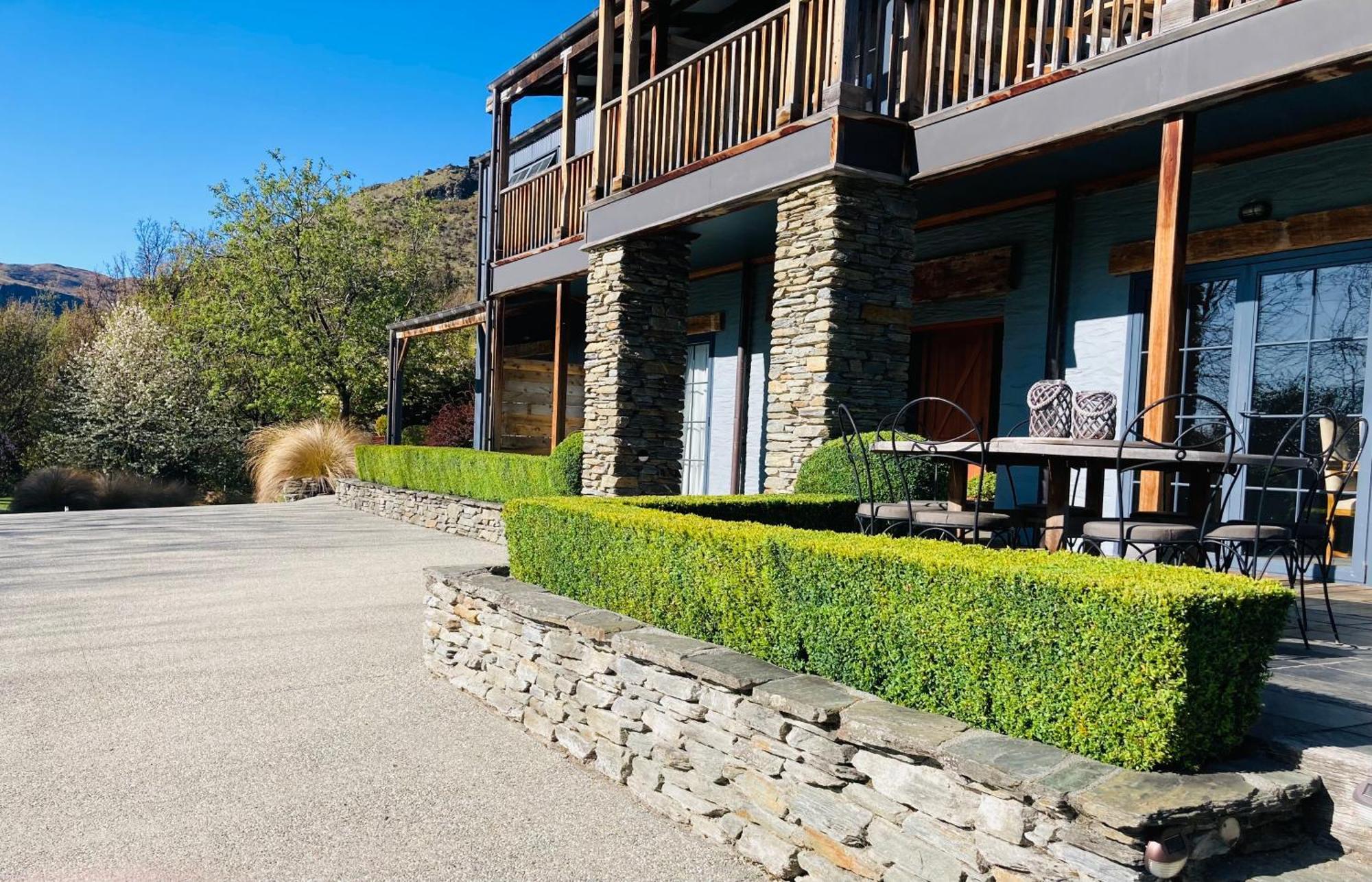 Moonlight Escape Lodge كوينستاون المظهر الخارجي الصورة
