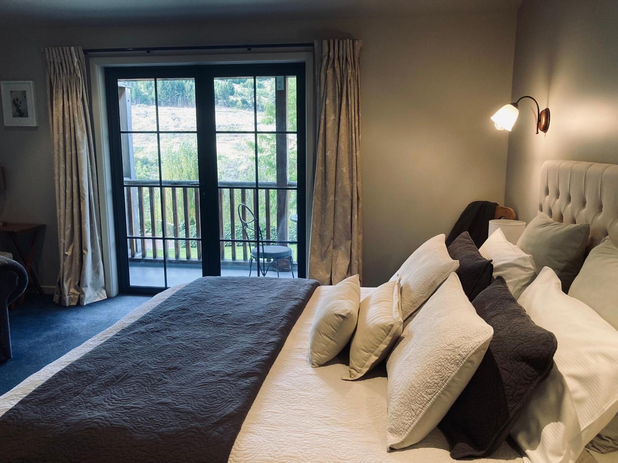 Moonlight Escape Lodge كوينستاون المظهر الخارجي الصورة